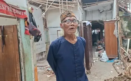 Atap Rumah Diding Boneng Ambruk, RT RW Turun Tangan