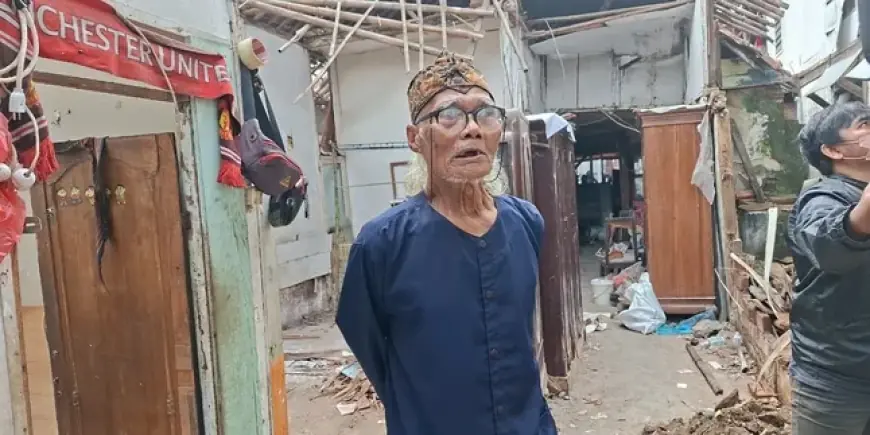 Atap Rumah Diding Boneng Ambruk, RT RW Turun Tangan