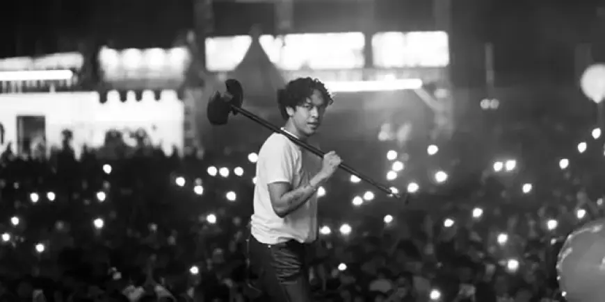 Arti dan Makna Lagu “Evaluasi” - Hindia, Kisahkan tentang Proses Menerima dan Bangkit dari Luka