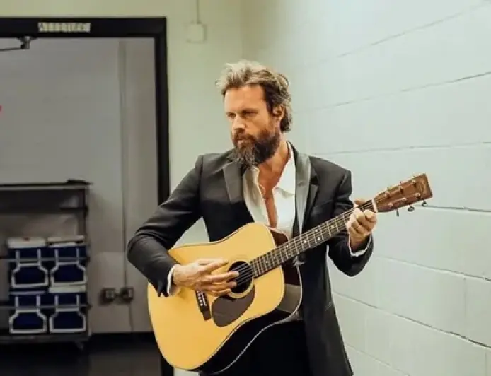 Arti dan Makna Lagu Real Love Baby - Father John Misty, Menerima Cinta Apa Adanya